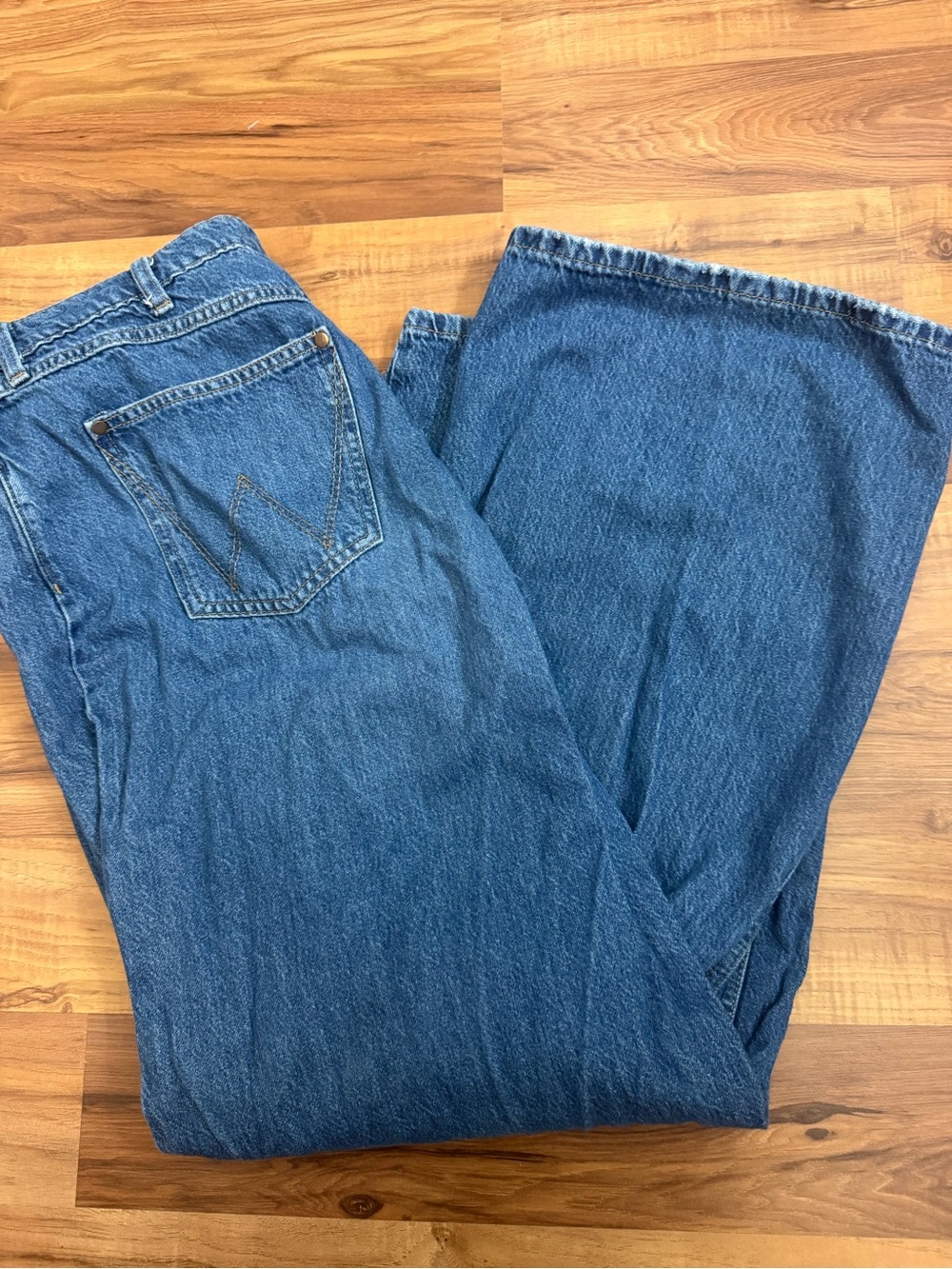 Classic wide-leg Blue Denim Jeans